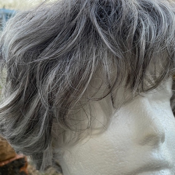NWT men’s wig grey 8” short layers dim grey silver classy pixie wig unisex wig - Picture 5 of 16